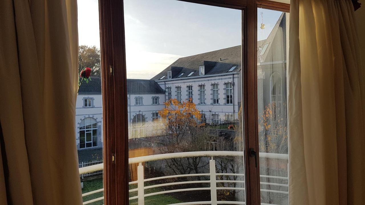 Logement Dans Le Coeur Historique De Mons Ngoại thất bức ảnh